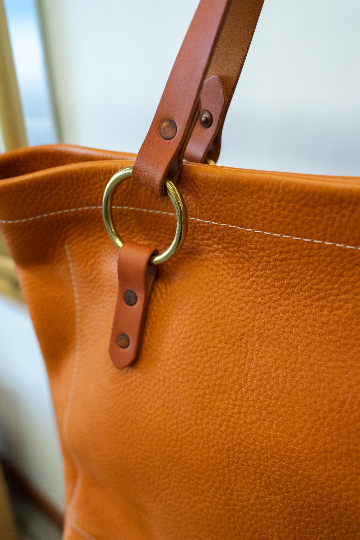 Arizona No. 2 Tote - Sample Hardware