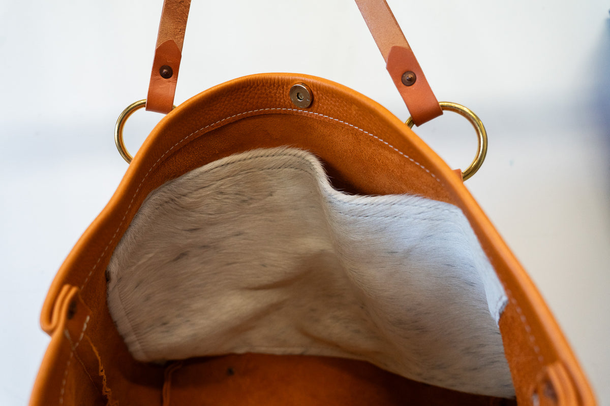 Arizona No. 2 Tote - Sample Hardware