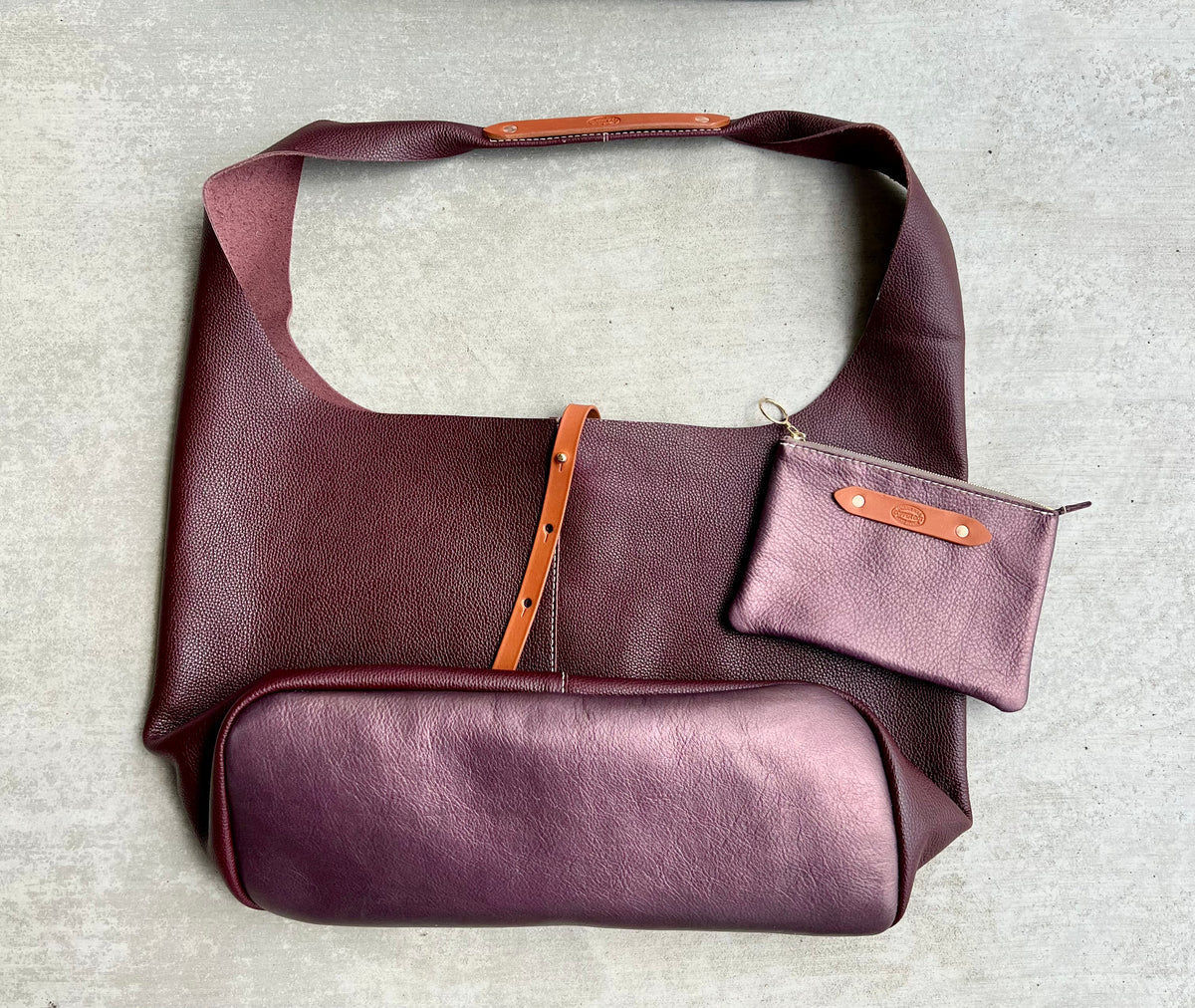 Pinot Noir Amalfi Beach Tote