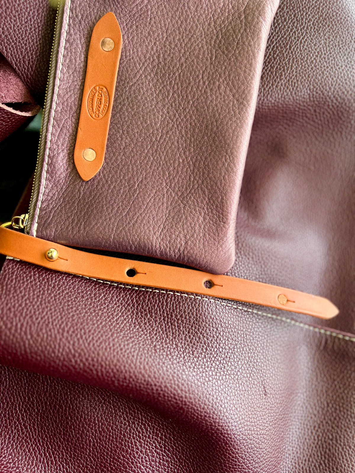 Pinot Noir Amalfi Beach Tote